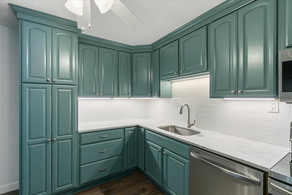 6 Walker Road, Unit 2 North Andover, MA 01845 - Photo 16 of 35 Gallery Image 16