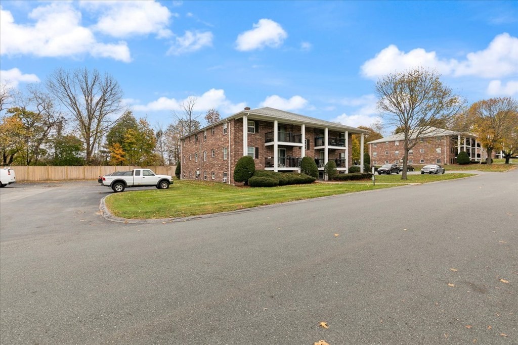 6 Walker Road, Unit 2 North Andover, MA 01845 - Photo 28 of 35 Gallery Image 28