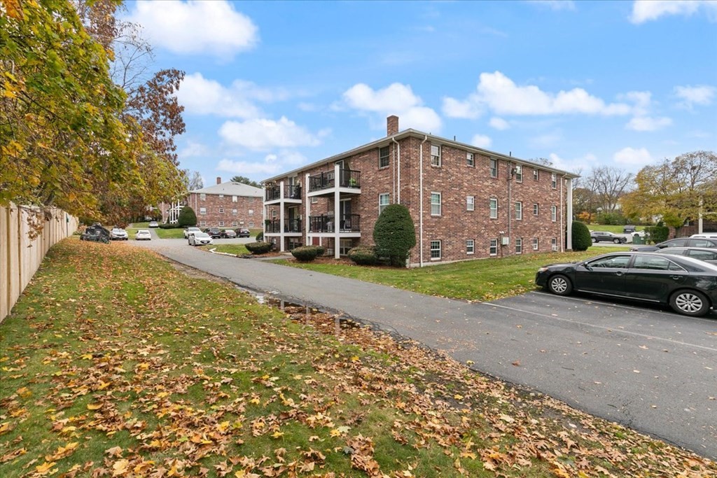 6 Walker Road, Unit 2 North Andover, MA 01845 - Photo 29 of 35 Gallery Image 29