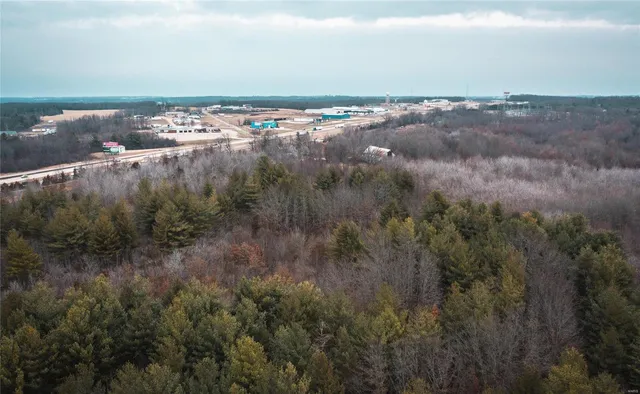 $302,400 | 389 Butler Pond Road, Bourbon, MO 65441