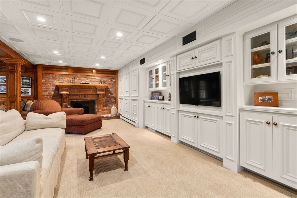 162 Far Reach Road Westwood, MA 02090 - Photo 22 of 40