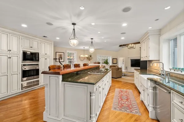 $3,200,000 | 162 Far Reach Road, Westwood, MA 02090