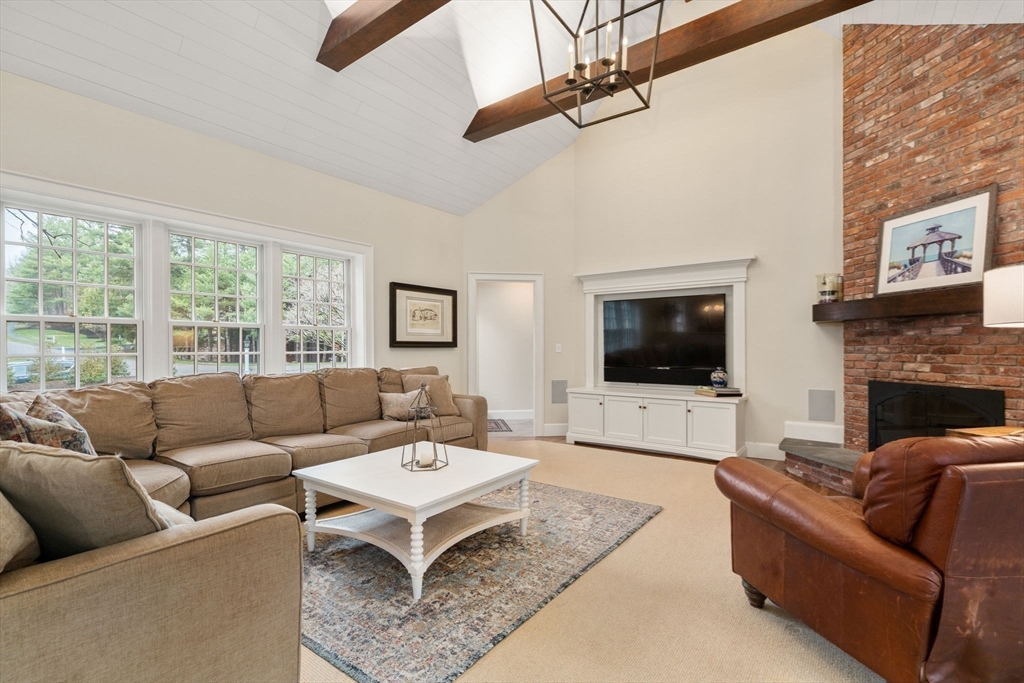 162 Far Reach Road Westwood, MA 02090 - Photo 10 of 40