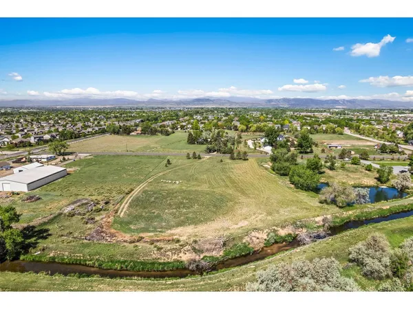 a view of an ocean view