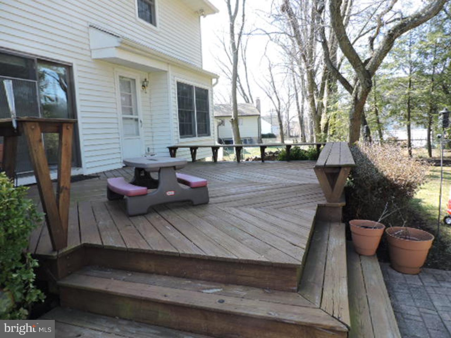 505 Wellfleet Road Riverton, NJ 08077 - Photo 17 of 19 Deck