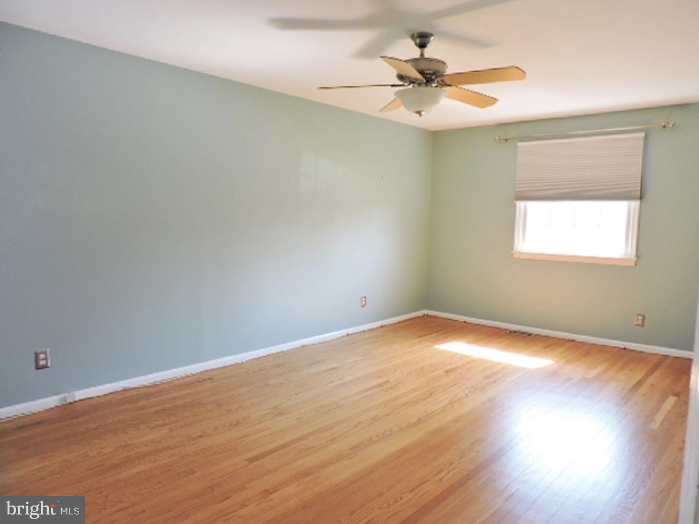 505 Wellfleet Road Riverton, NJ 08077 - Photo 9 of 19 Master Bedroom