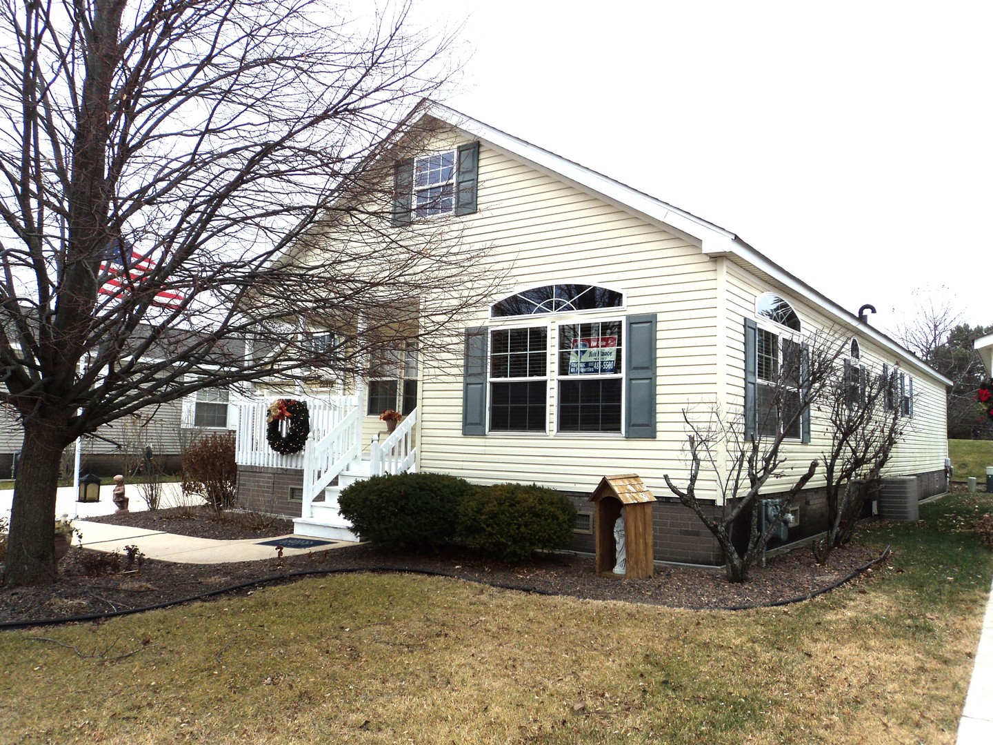 22912 Pinehurst Drive Frankfort, IL 60423 - Photo 3 of 21 a view of a house with backyard