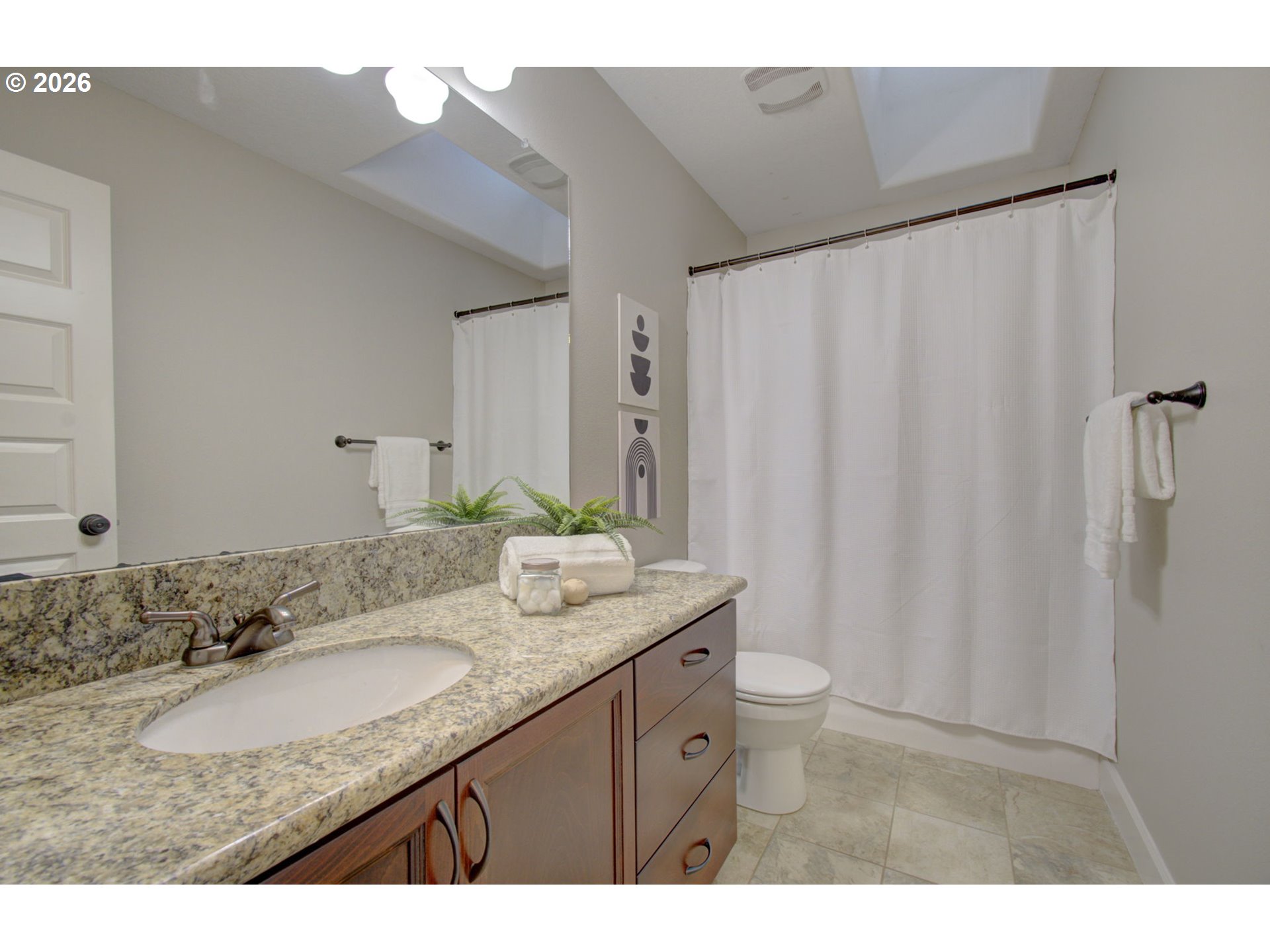 6529 Southeast Reedway Street Portland, OR 97206 - Photo 24 of 40 Bathroom
