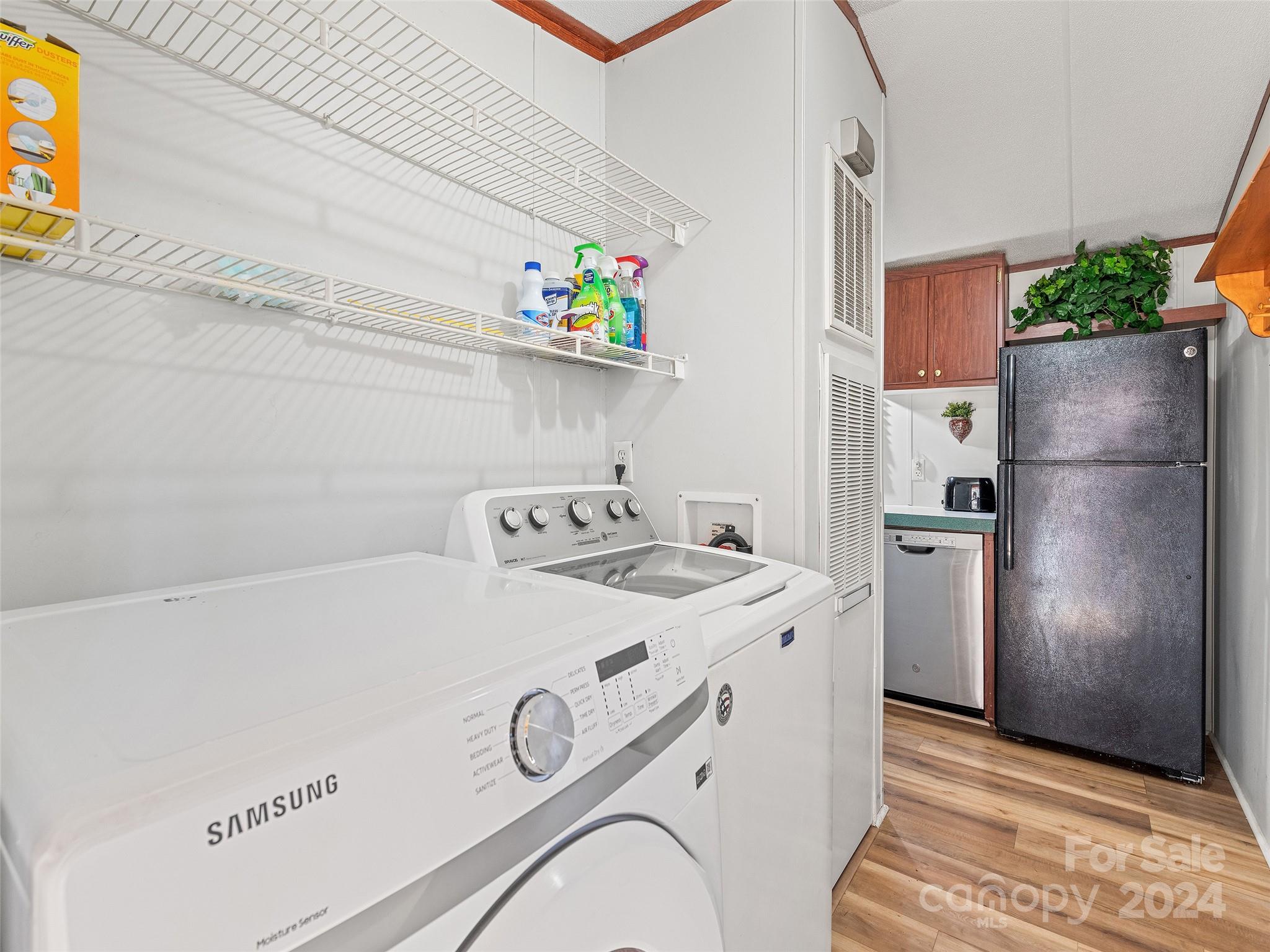 195 Hughes Road Waynesville, NC 28786 - Photo 10 of 23 Gallery Image 10