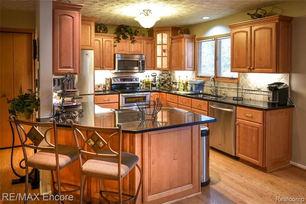 6576 Ridgeview Drive Clarkston, MI 48346 - Photo 16 of 75
