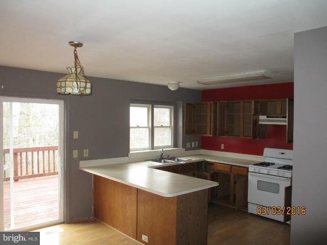 408 Harrogate Road Fredericksburg, VA 22406 - Photo 2 of 5 Kitchen