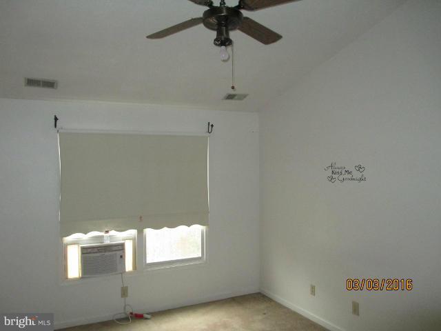 408 Harrogate Road Fredericksburg, VA 22406 - Photo 3 of 5 Interior (General)
