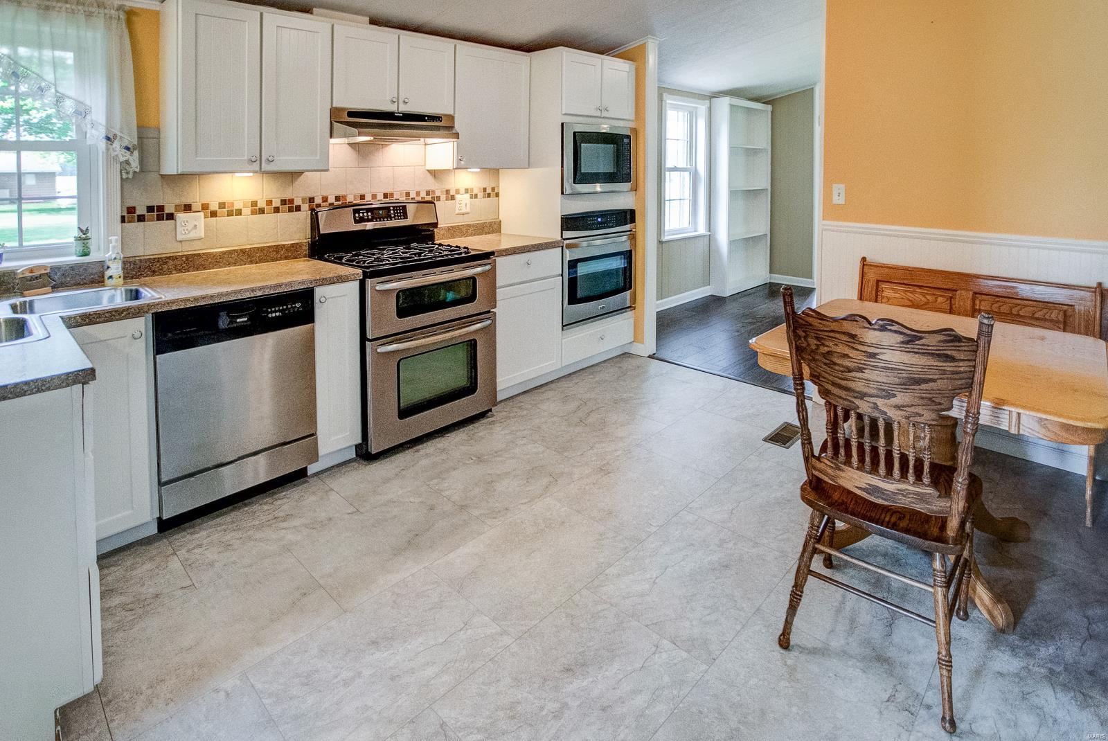 4011 Illinois River Road Brussels, IL 62013 - Photo 18 of 57 Gallery Image 18