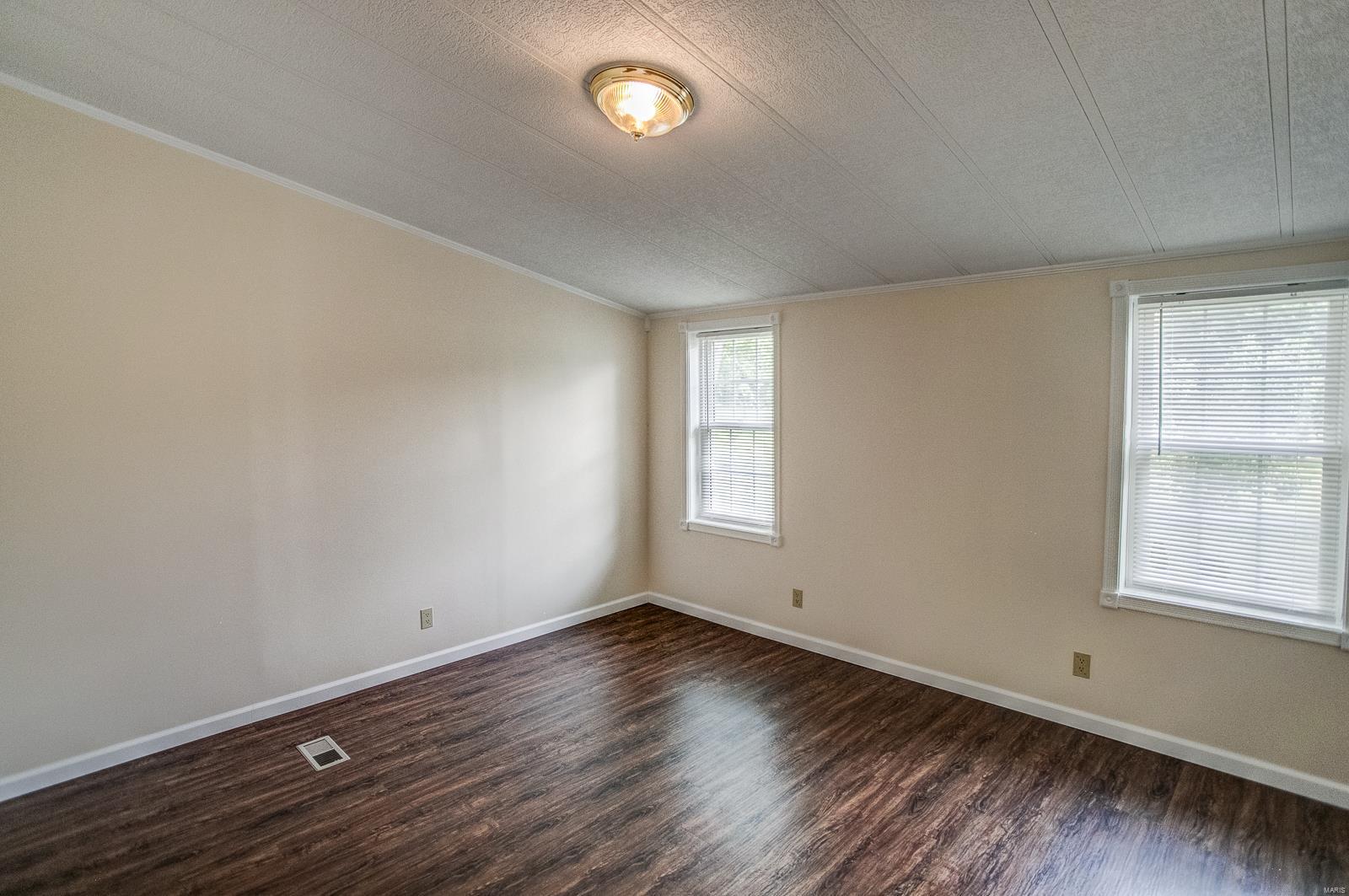 4011 Illinois River Road Brussels, IL 62013 - Photo 30 of 57 Gallery Image 30