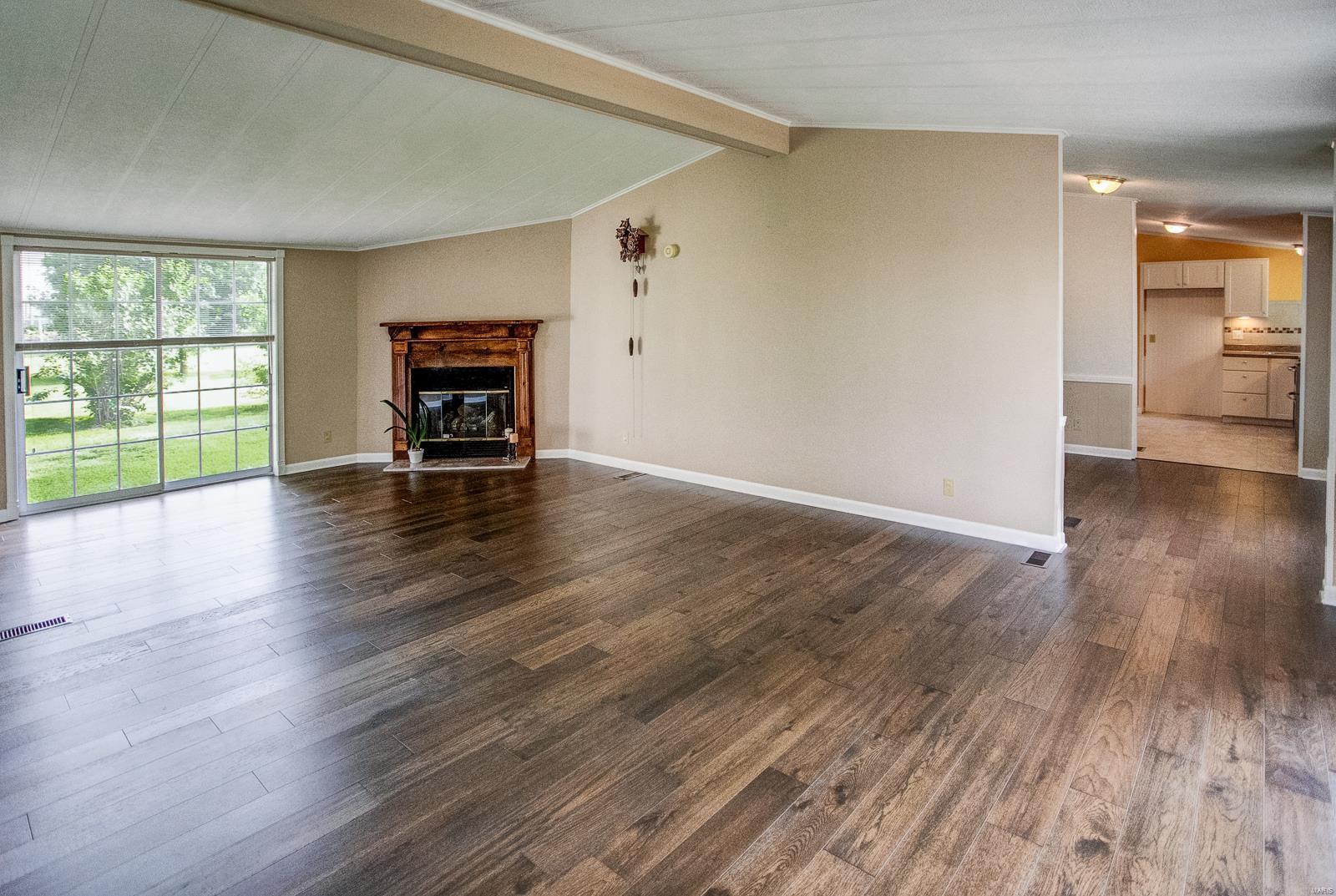4011 Illinois River Road Brussels, IL 62013 - Photo 6 of 57 Gallery Image 6