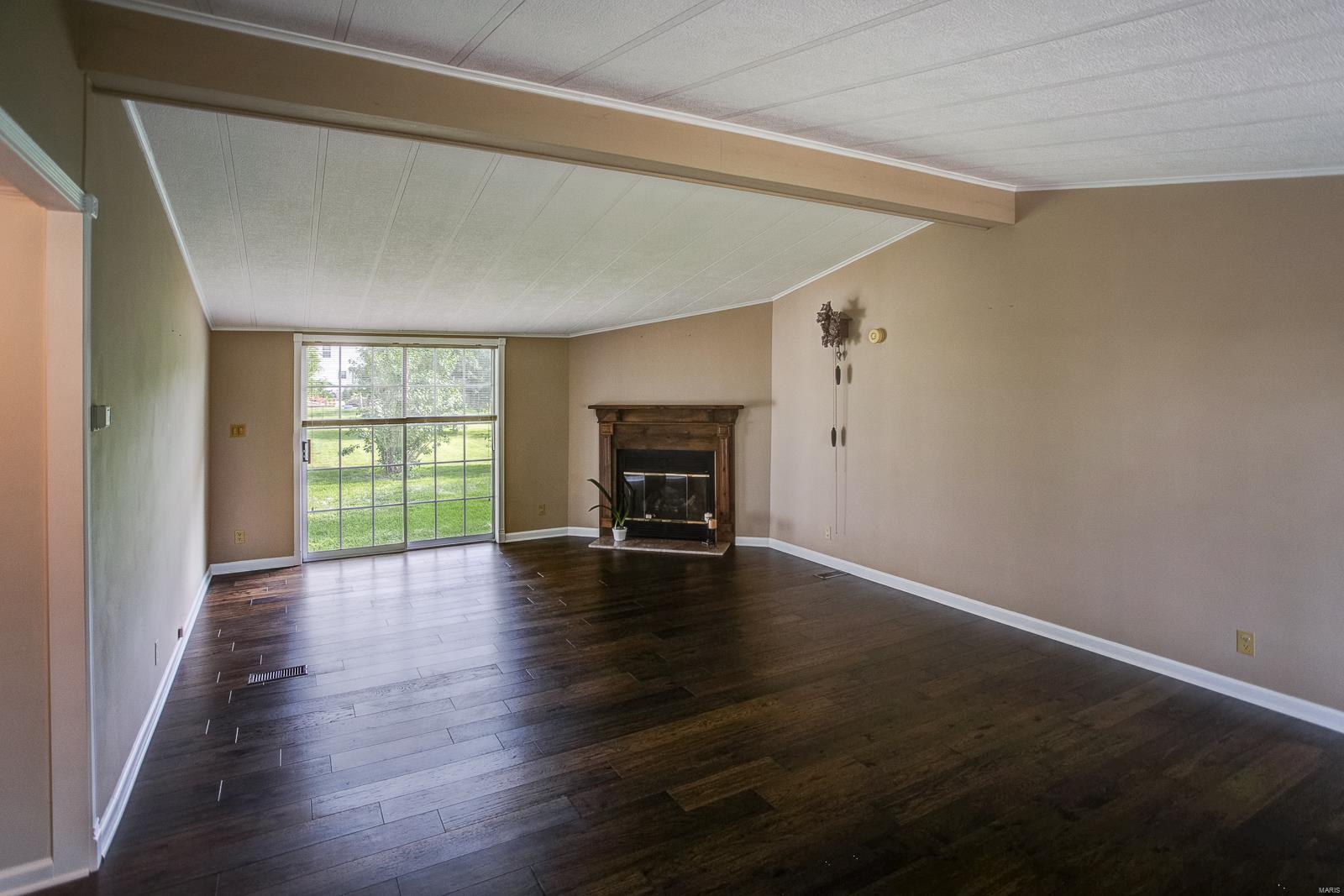 4011 Illinois River Road Brussels, IL 62013 - Photo 10 of 57 Gallery Image 10