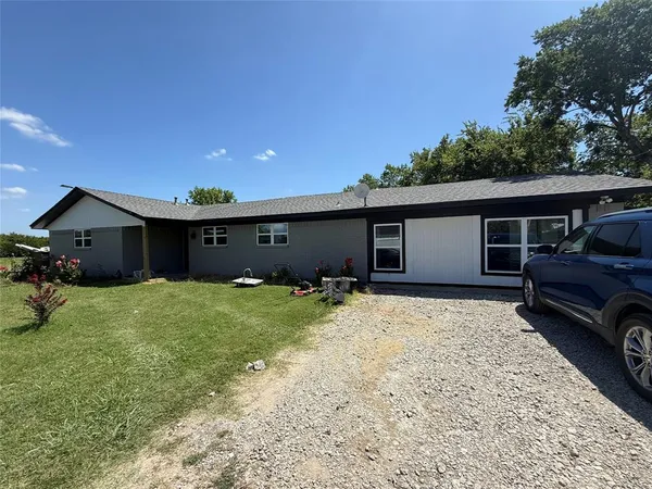 $260,000 | 102 North Cedar Street, Celeste, TX 75423