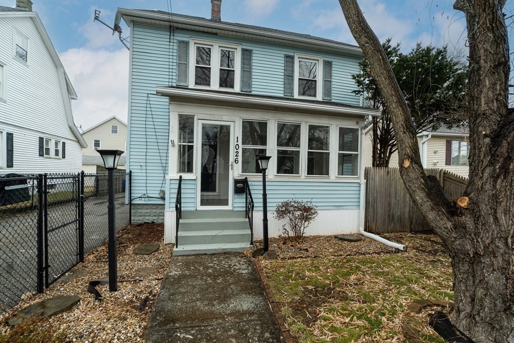 1026 Carew Street Springfield, MA 01104 - Photo 1 of 35 Gallery Image 1