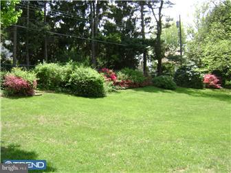 3875 Jeffrey Road Huntingdon Valley, PA 19006 - Photo 4 of 4 Gallery Image 4