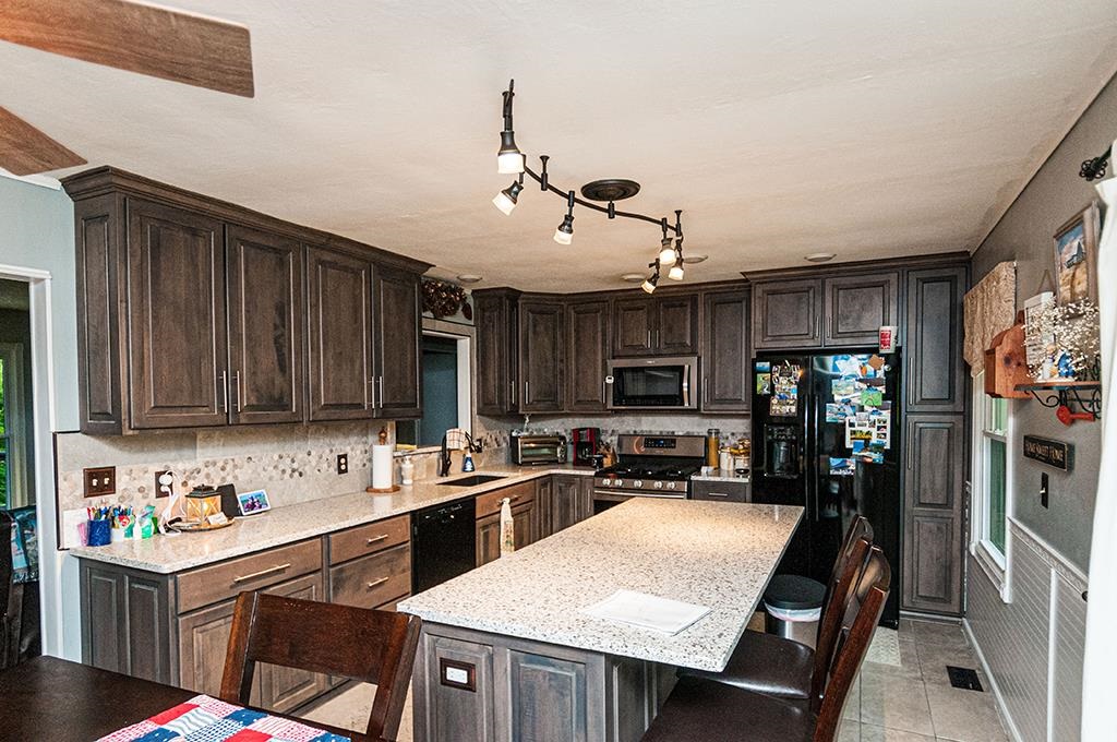 1910 McDowell Road Vincennes, IN 47591 - Photo 6 of 24 Gallery Image 6