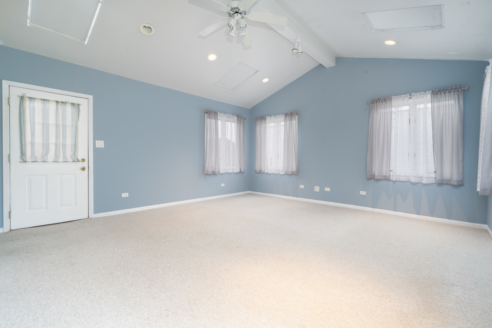 261 West Eagle Lake Road Beecher, IL 60401 - Photo 16 of 36 Gallery Image 16