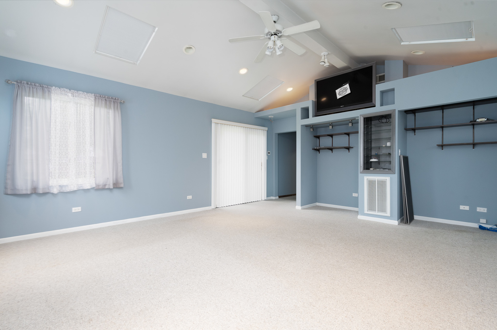261 West Eagle Lake Road Beecher, IL 60401 - Photo 17 of 36 Gallery Image 17