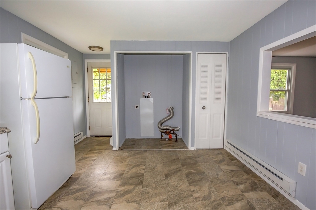 1101 Allen Street Springfield, MA 01118 - Photo 7 of 29