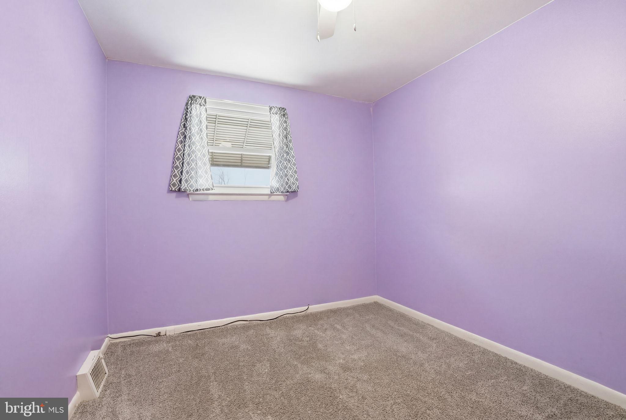 2824 Willits Road Philadelphia, PA 19136 - Photo 12 of 22 a view of room and window