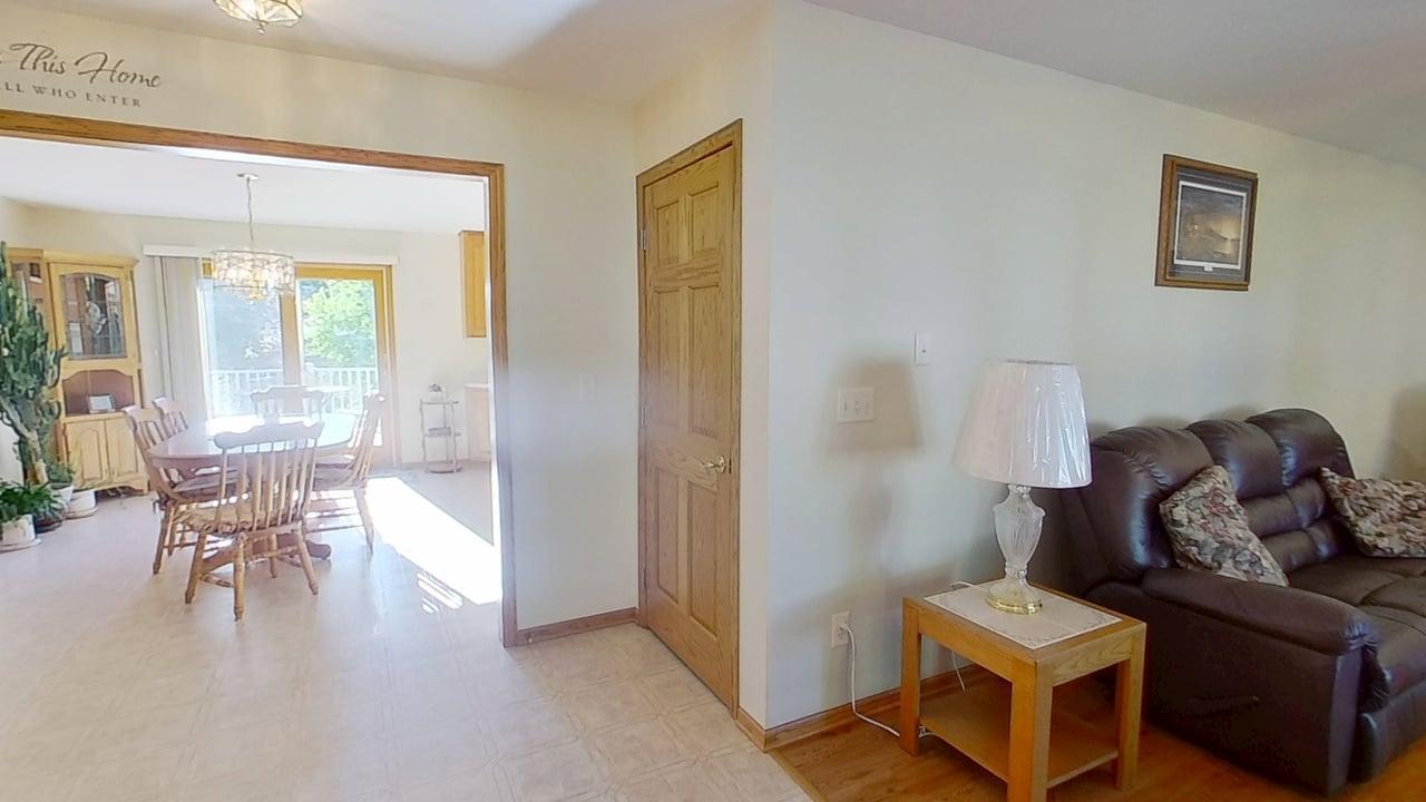 401 South Bruce Street Marshall, MN 56258 - Photo 3 of 45