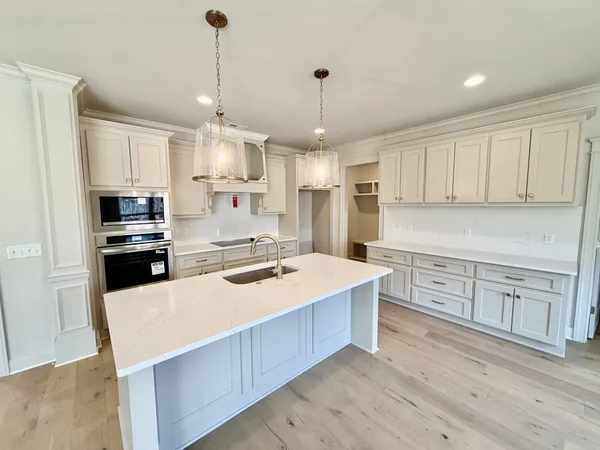 $875,000 | 8690 Cainsville Pike, Lascassas, TN 37085
