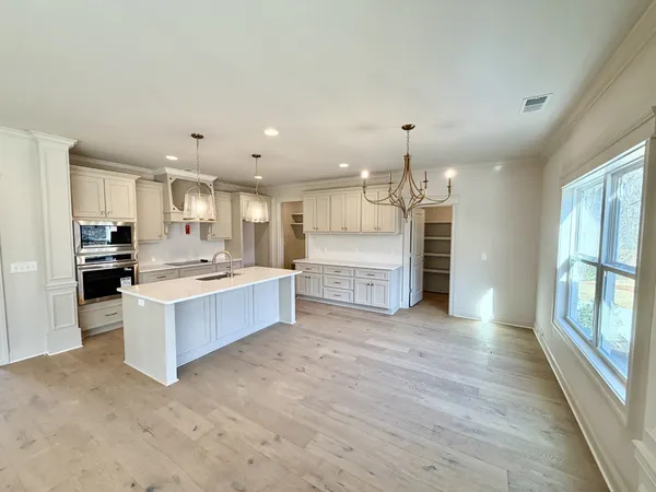 $875,000 | 8690 Cainsville Pike, Lascassas, TN 37085