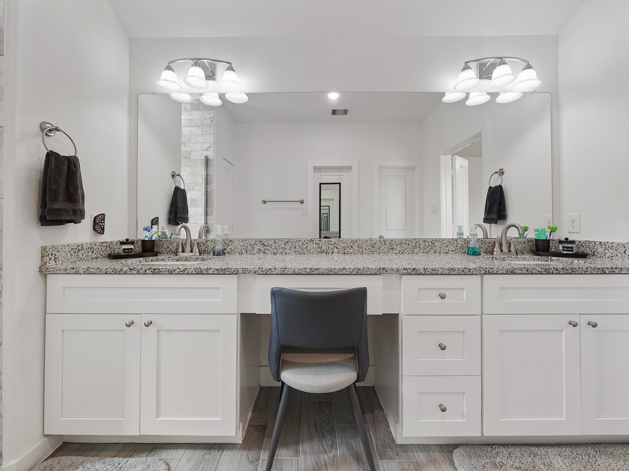 9 Alyssa Palms Drive Manvel, TX 77578 - Photo 22 of 30 a bathroom with a sink and a mirror