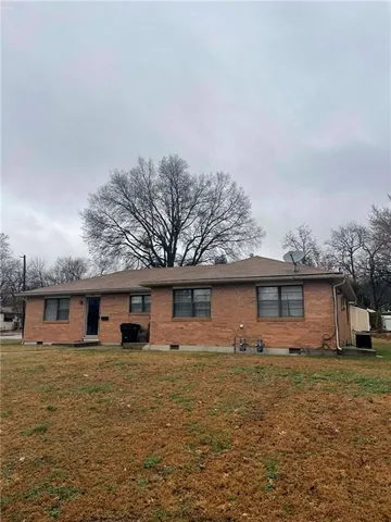$185,000 | 2443 South Sterling Avenue, Independence, MO 64052