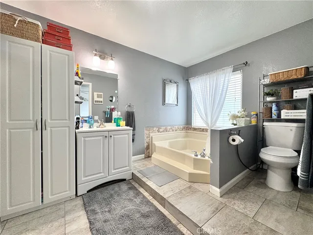 $259,900 | 36200 Paradise Ranch Road, Unit 120, Castaic, CA 91384