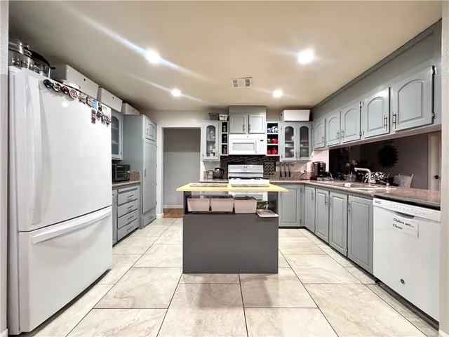 $259,900 | 36200 Paradise Ranch Road, Unit 120, Castaic, CA 91384