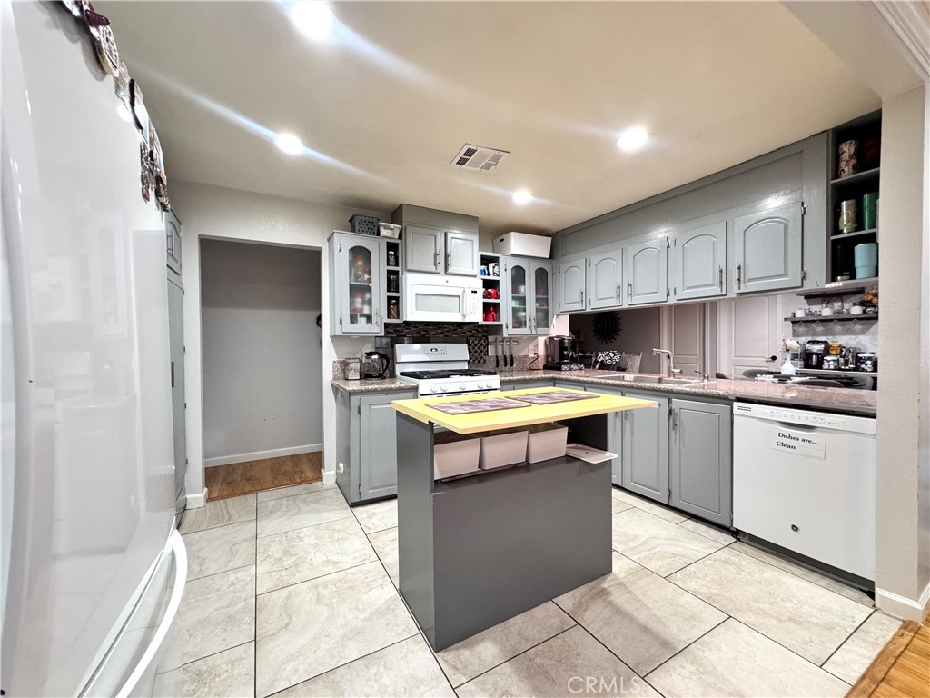 36200 Paradise Ranch Road, Unit 120 Castaic, CA 91384 - Photo 10 of 26