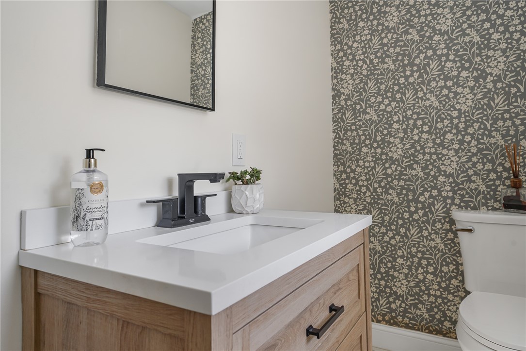 5 Indigo Road Barrington, RI 02806 - Photo 22 of 46