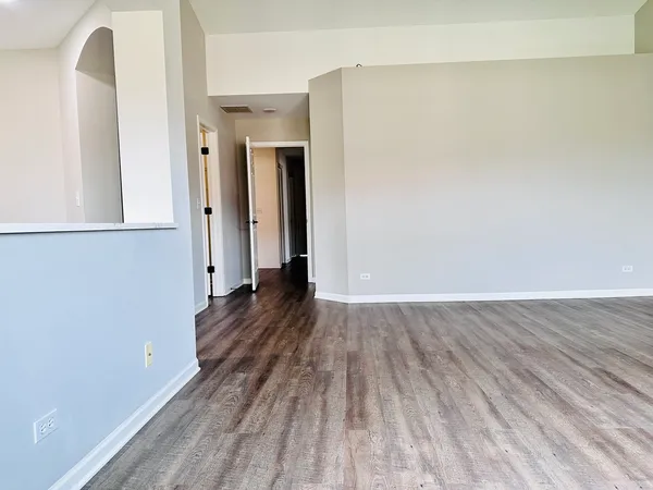 $3,750 | 1875 Crenshaw Circle, Vernon Hills, IL 60061