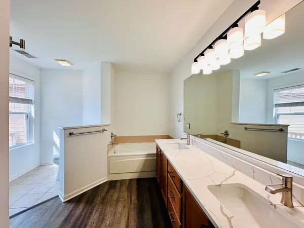 $3,750 | 1875 Crenshaw Circle, Vernon Hills, IL 60061