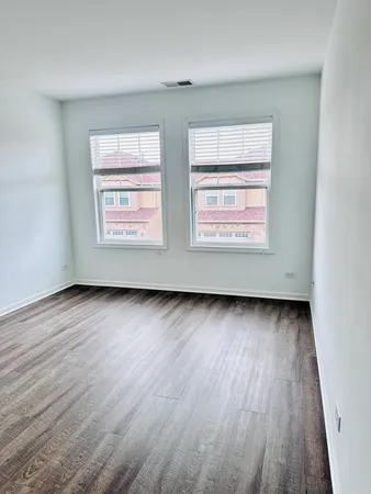$3,750 | 1875 Crenshaw Circle, Vernon Hills, IL 60061