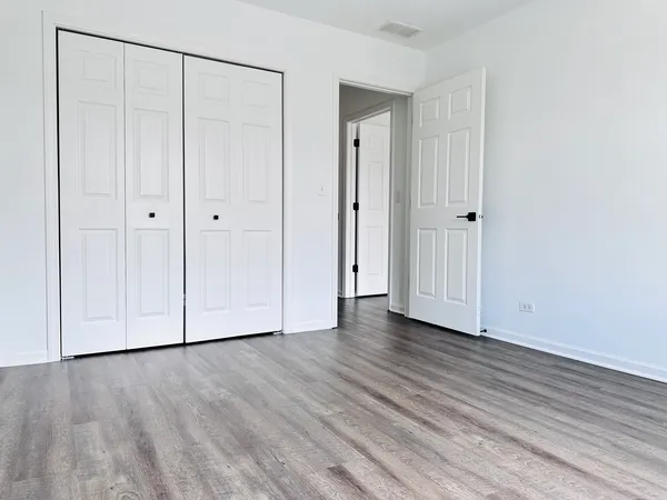 $3,750 | 1875 Crenshaw Circle, Vernon Hills, IL 60061