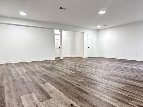 $3,750 | 1875 Crenshaw Circle, Vernon Hills, IL 60061