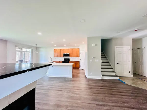 $3,750 | 1875 Crenshaw Circle, Vernon Hills, IL 60061