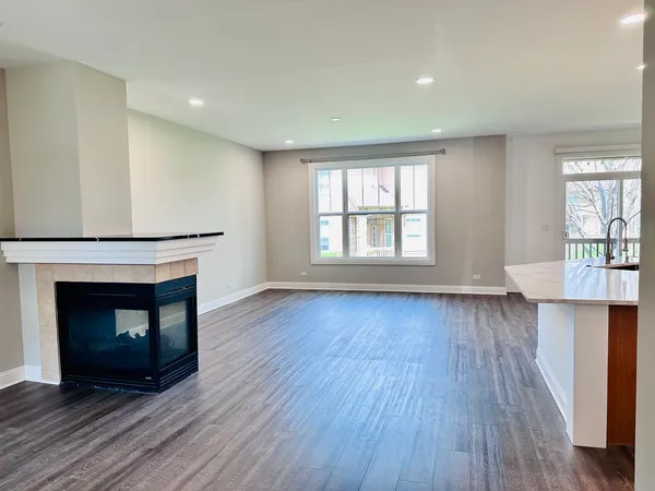 $3,750 | 1875 Crenshaw Circle, Vernon Hills, IL 60061