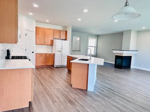 $3,750 | 1875 Crenshaw Circle, Vernon Hills, IL 60061
