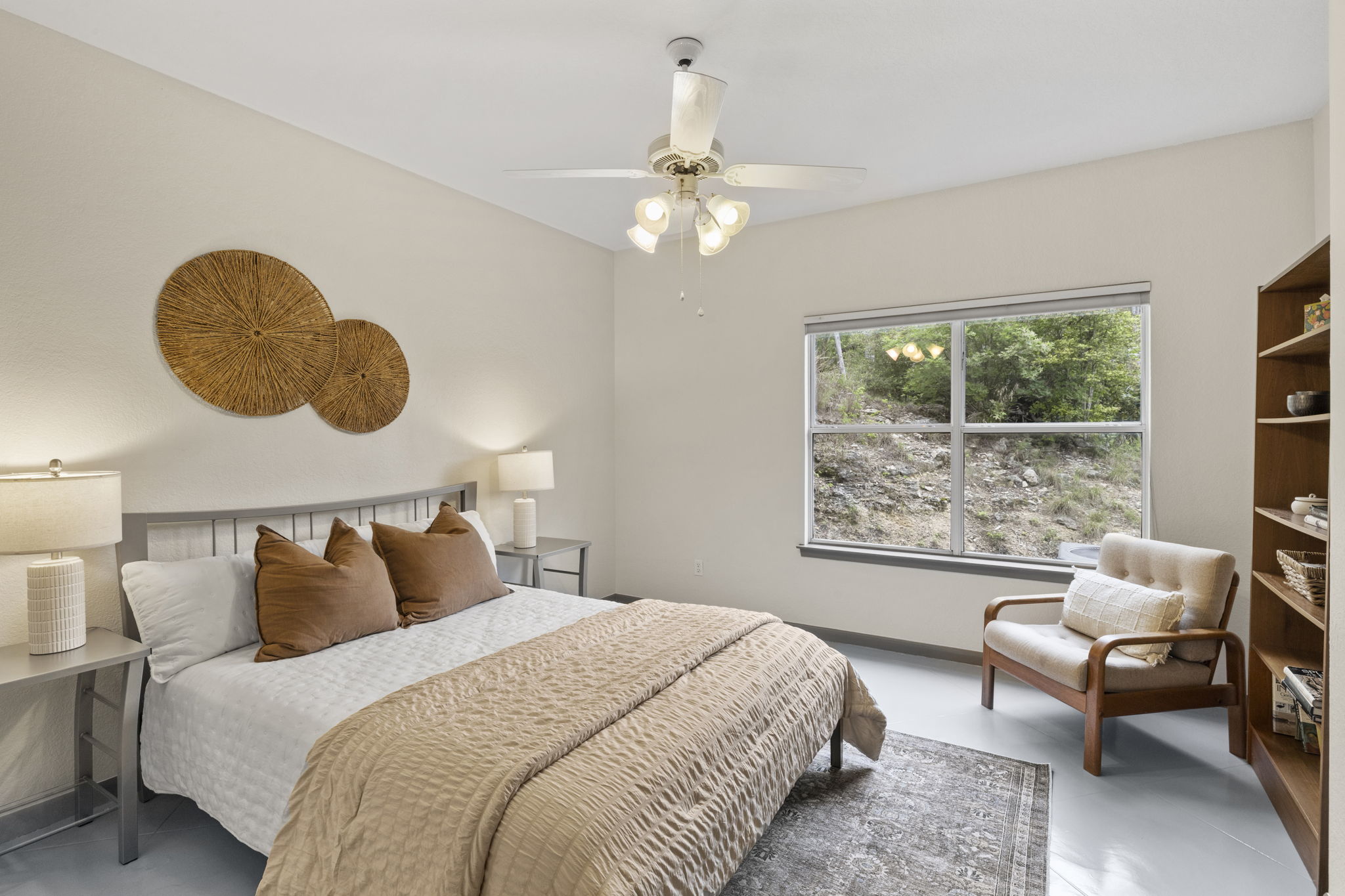 701 Yaupon Valley Road West Lake Hills, TX 78746 - Photo 29 of 40 Secondary bedroom on the back of the house.