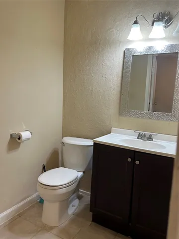 $1,290 | 8405 Wilcrest Drive, Unit 2010, Houston, TX 77072