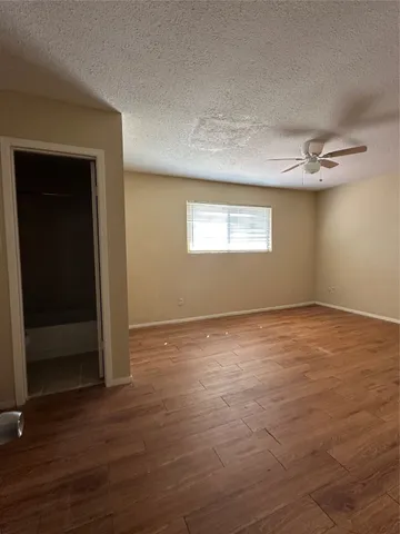 $1,290 | 8405 Wilcrest Drive, Unit 2010, Houston, TX 77072