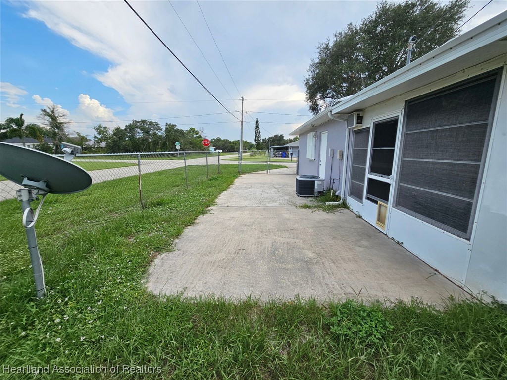 239 Grape Road Northwest Lake Placid, FL 33852 - Photo 24 of 35 Gallery Image 24