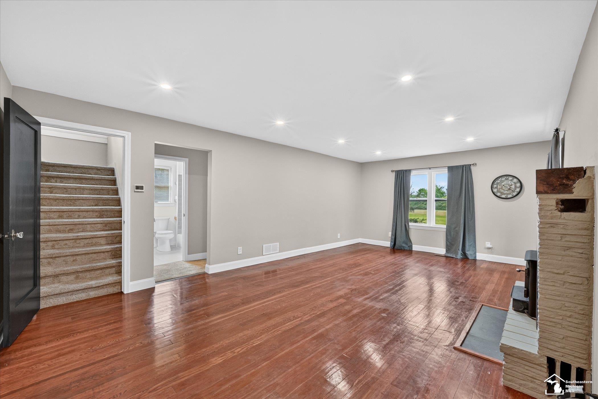 12472 South Custer Road Dundee, MI 48131 - Photo 10 of 46